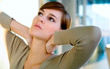 Ang pagsasagawa ng gymnastics para sa cervical osteochondrosis ay makakaapekto sa pag -aalis ng sakit